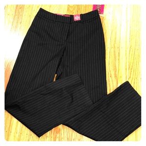 NWT 212 Collection Curvy Fit Pants